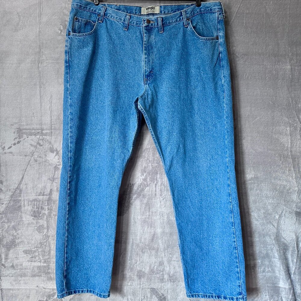 Wrangler Relaxed Fit Jeans Size 48 x 32 Men's Jeans Medium Wash